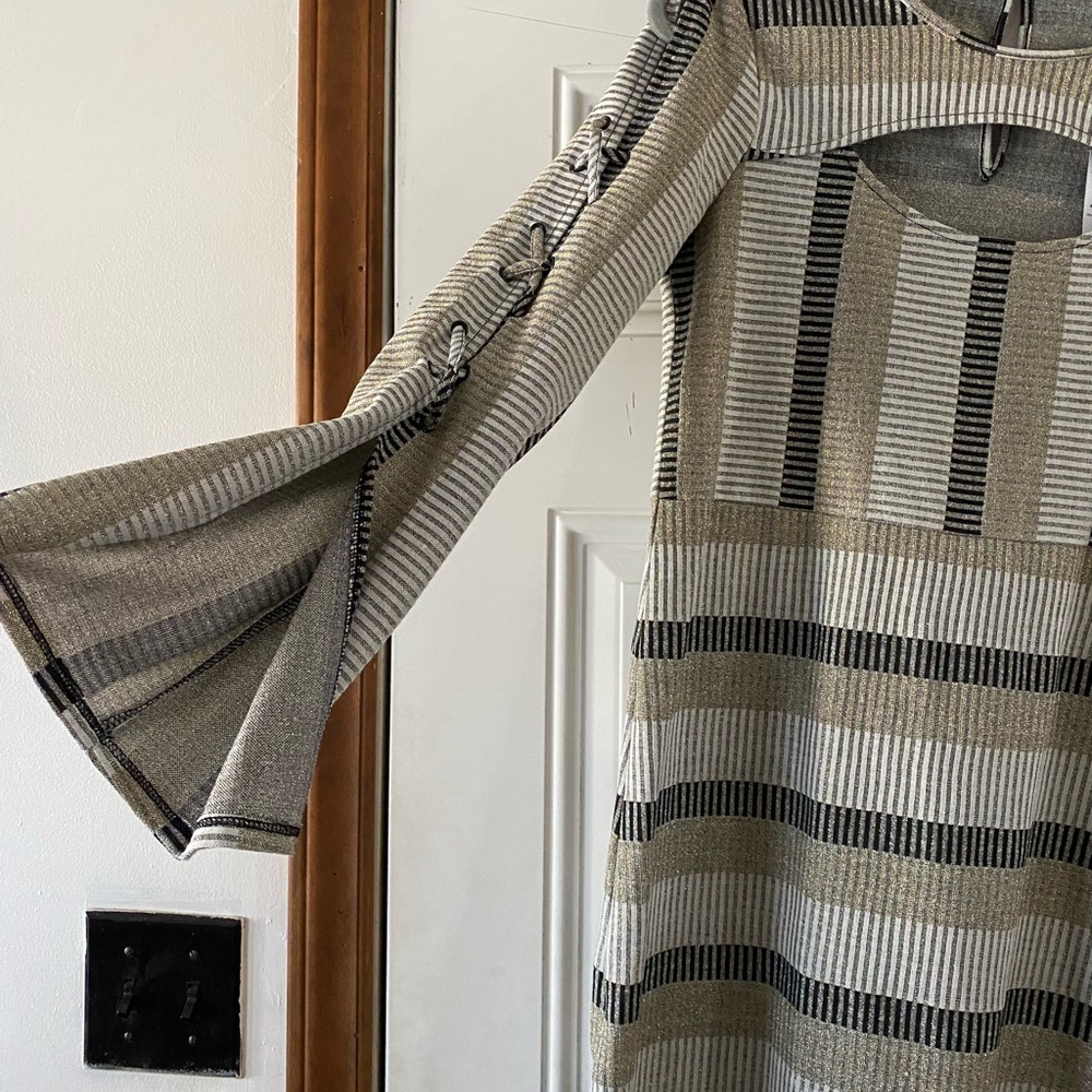 BCBG DRESS - Picture 2 of 7